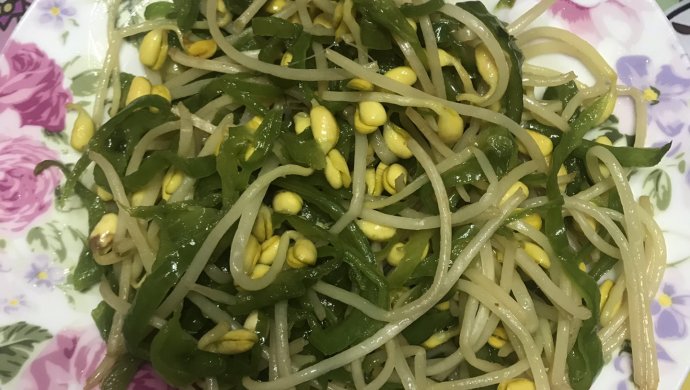 减肥版青椒炒黄豆芽