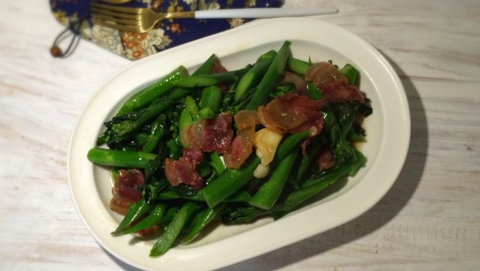 腊肉炒芥兰