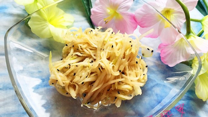 凉拌苤蓝丝