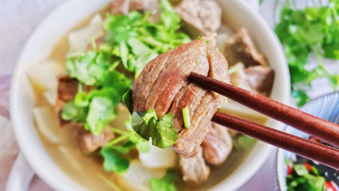 不留一滴汤汁萝卜炖羊肉