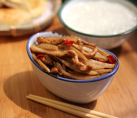 芥菜皮炒肉丝