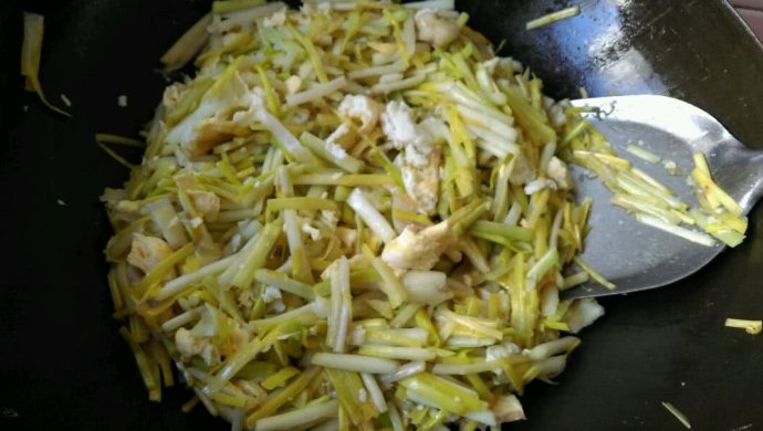 蒜黄炒鸡蛋