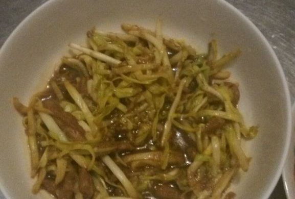 蒜黄肉丝