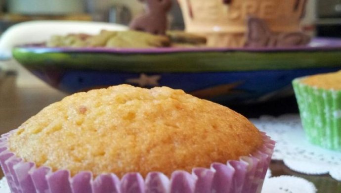 松软绵柔的纸杯蛋糕胚――鲜树莓cupcake