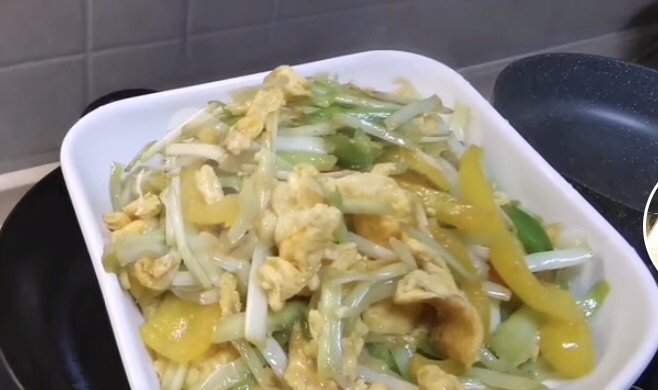 蒜黄炒鸡蛋