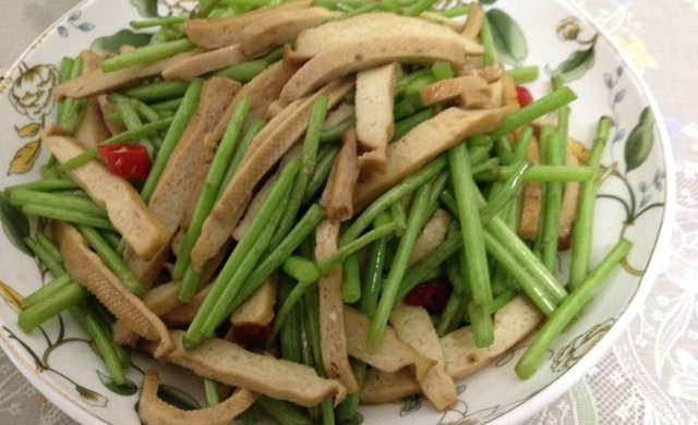 藜蒿炒香干