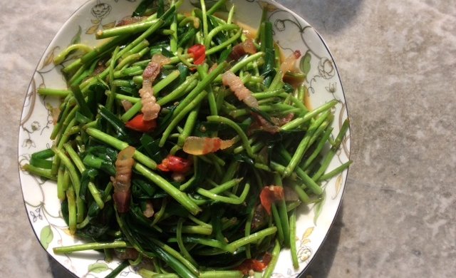 藜蒿炒腊肉