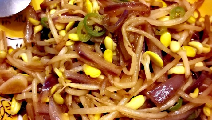 黄豆芽炒洋葱