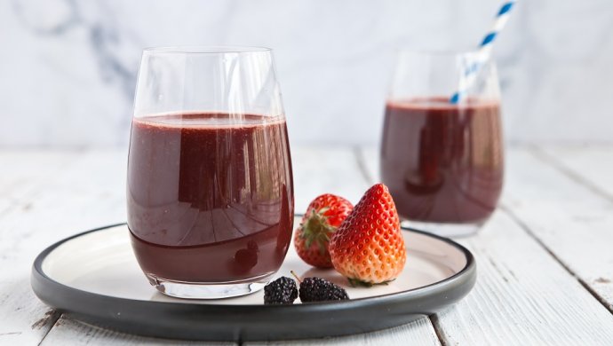 Vitamix版的甜菜根多莓思慕昔