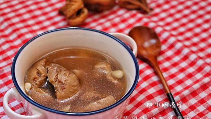 【四季都合适的汤品】无花果南北杏煲瘦肉