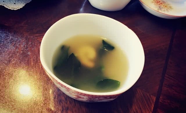 虾仁穿心莲汤