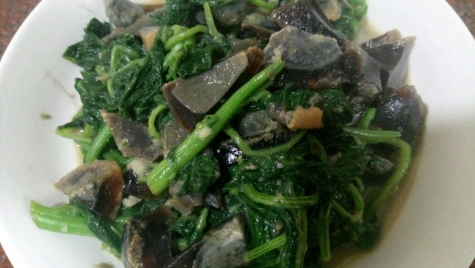 皮蛋炒苋菜