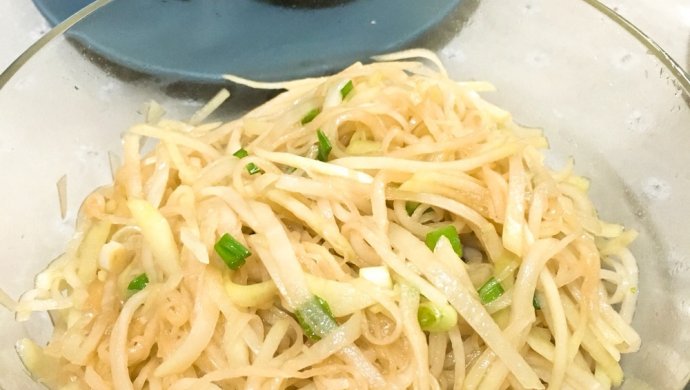 凉拌苤蓝