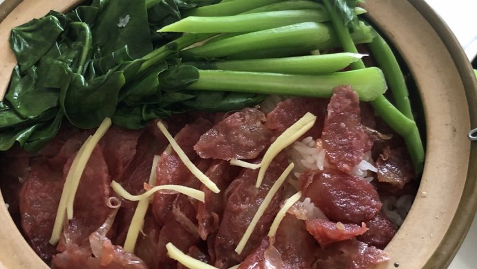腊味煲仔饭