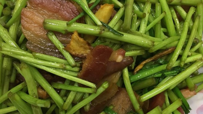 藜蒿炒腊肉