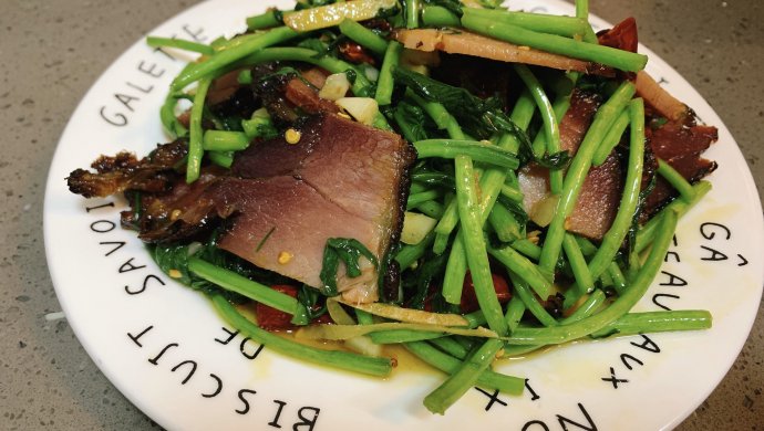藜蒿炒腊肉