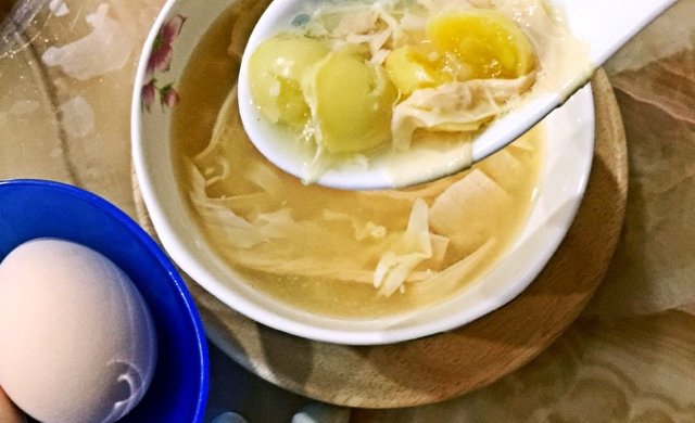 润燥白果腐竹鸡蛋糖水