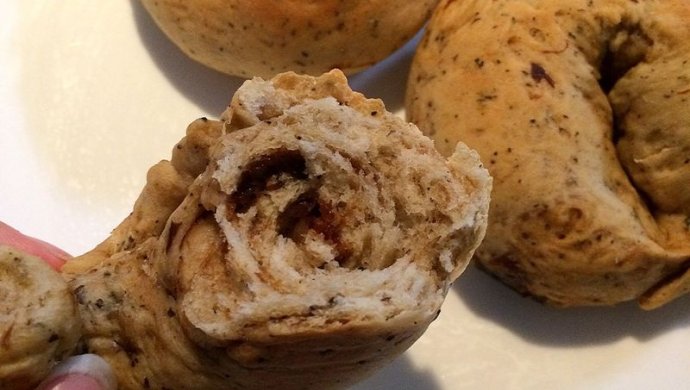 西梅红茶全麦面包圈「低糖烘焙」