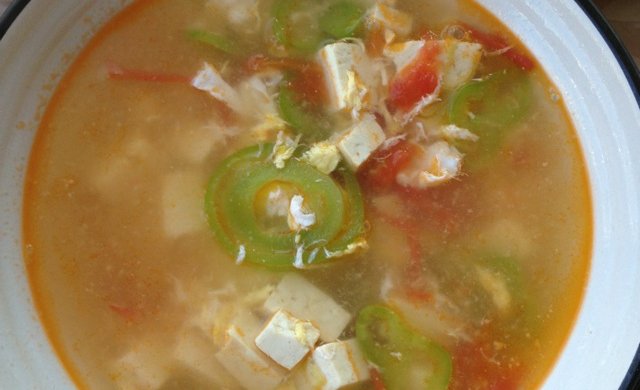 鸡蛋柿子豆腐汤