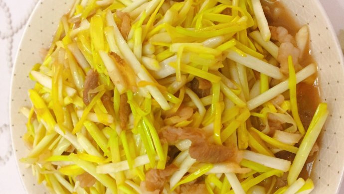 红烧羊肉蒜黄