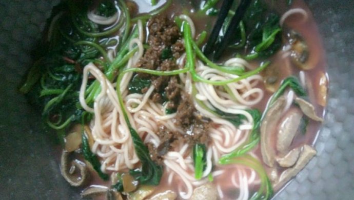 苋菜猪肝面