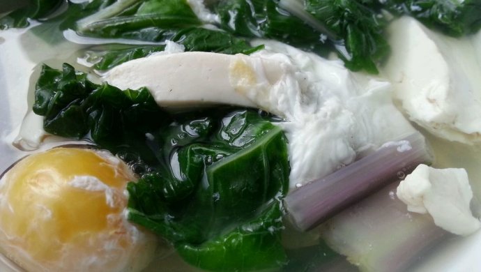 乐乐自家菜--咸鸡蛋红菜苔汤