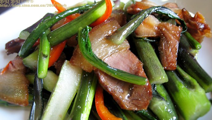 腊肉炒红菜苔