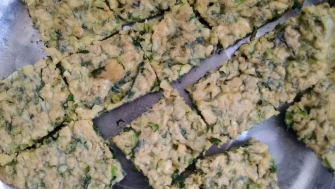 莴笋叶鸡蛋饼