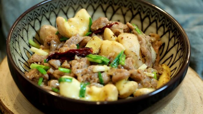 菱角炒肉