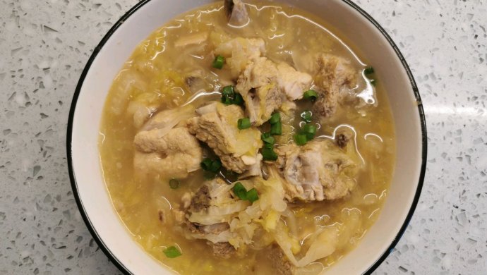 东北酸菜炖排骨
