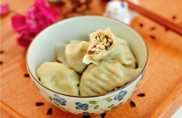 猪肉蒜黄木耳馅饺子