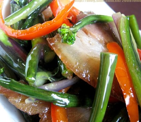 腊肉炒红菜苔