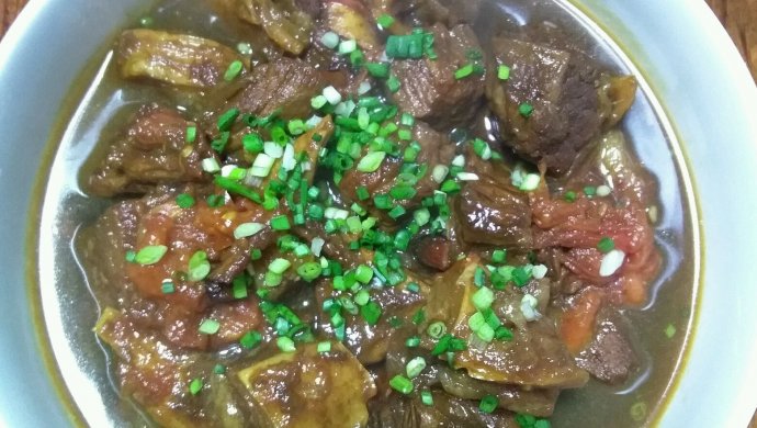 西红柿焖牛腩