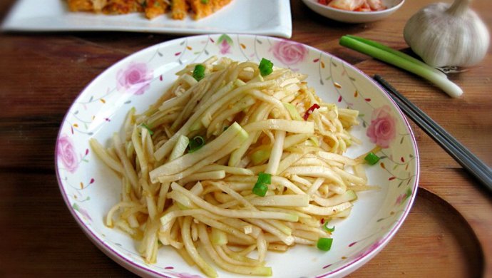 凉拌苤蓝丝