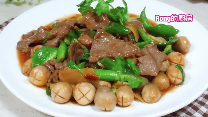 粤菜：草菇鲍鱼汁炒牛肉