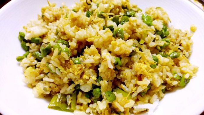丁香鱼炒蛋饭