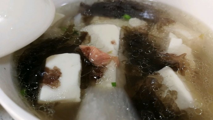 萝卜炖豆腐汤