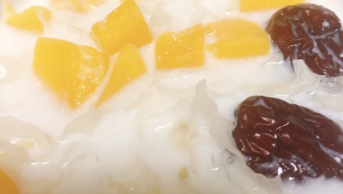 冰糖木瓜炖牛奶