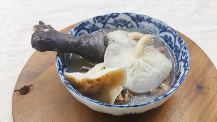 正宗云南味 野生香菇炖鸡