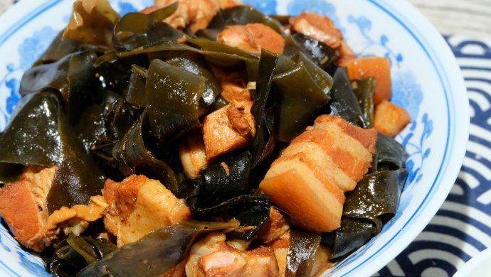 五花肉炖海带