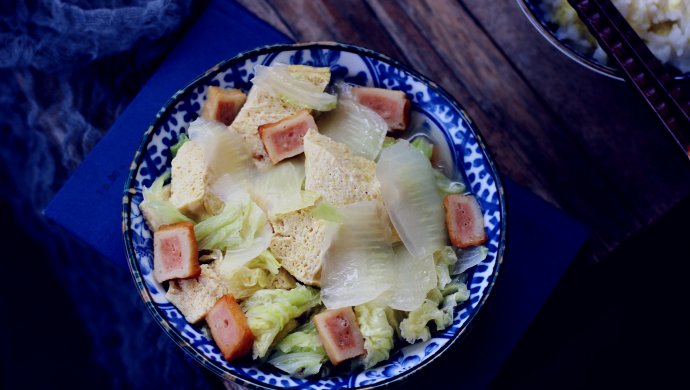白菜炖冻豆腐