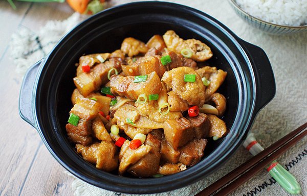 油豆腐烧回锅肉