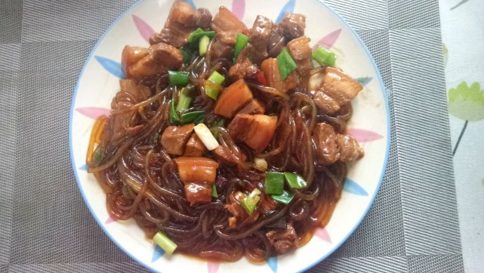 红烧肉炖粉条