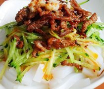 【黄瓜炒肉丝】黄瓜炒肉丝的做法_黄瓜炒肉丝的注意事项